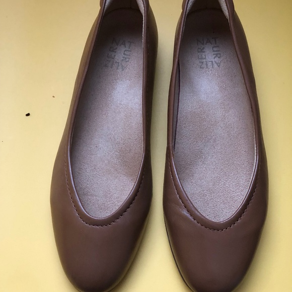 Ballet flats - Picture 1 of 3
